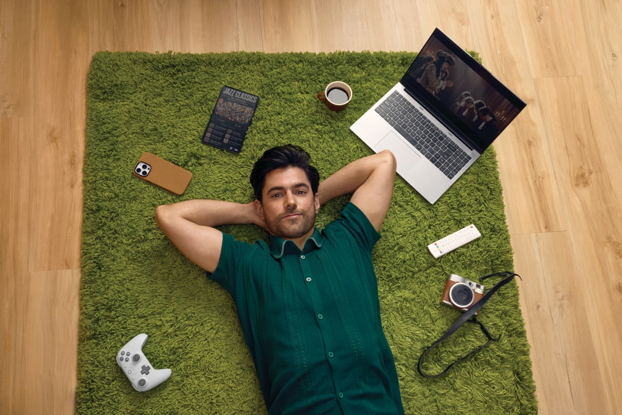 Phonak Audeo EON hearing aids connecting wirelessly to a smartphone, laptop, and television